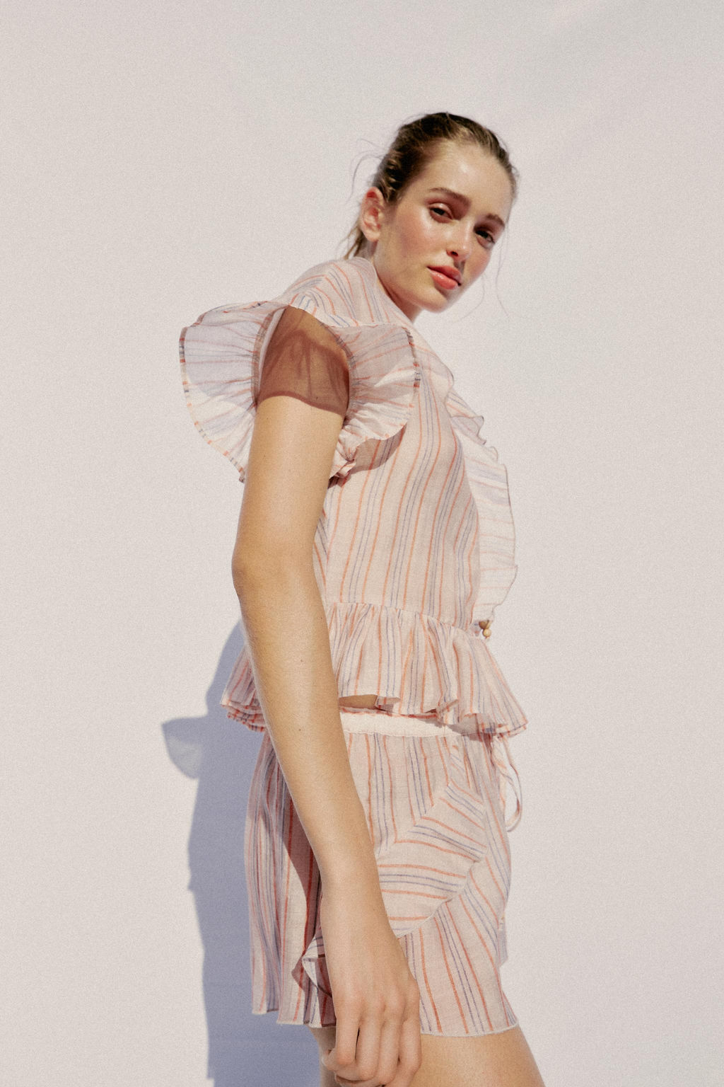 BLUSA RAYAS VOLANTES / rayas - Zara фото 4
