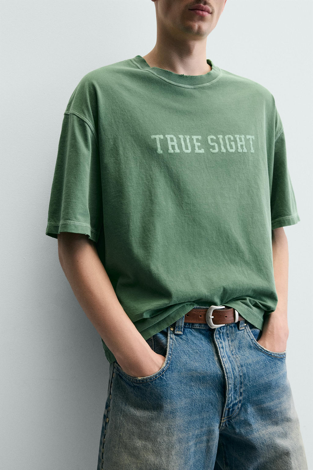 CAMISETA BOXY FIT LAVADA GR?FICOS / Verde - Zara фото 5