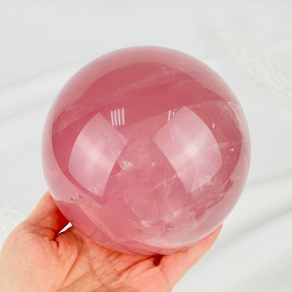 Шар из мадагаскарского Розового кварца