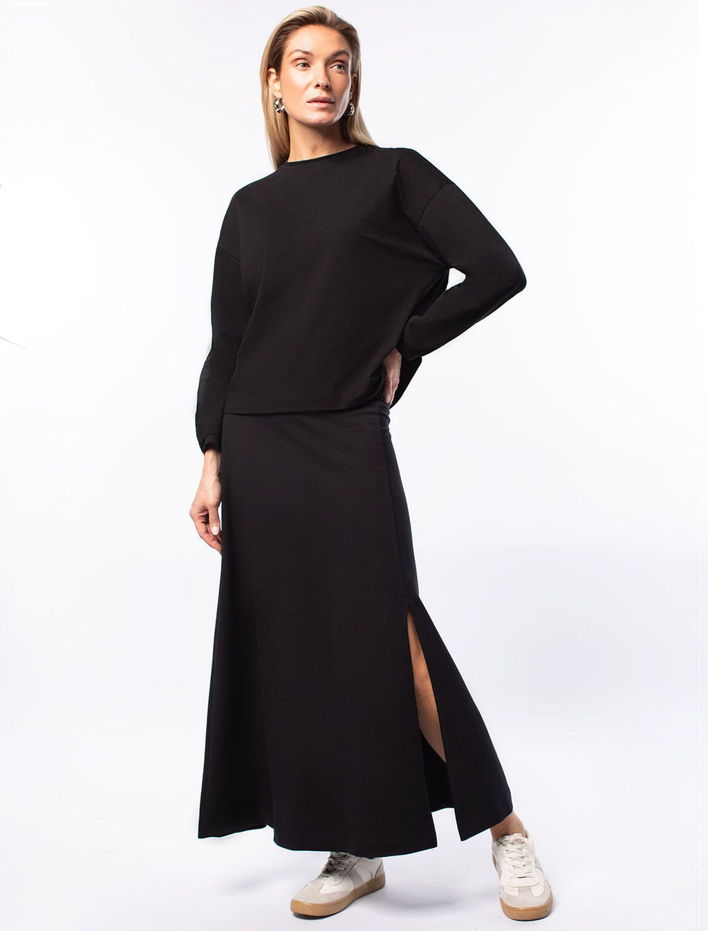 Юбка с разрезом из тонкого премиального футера с эластаном