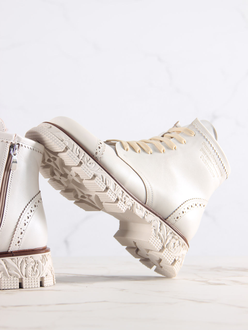 Ботинки 319.PODYUM141w.Вакса белая/шерсть