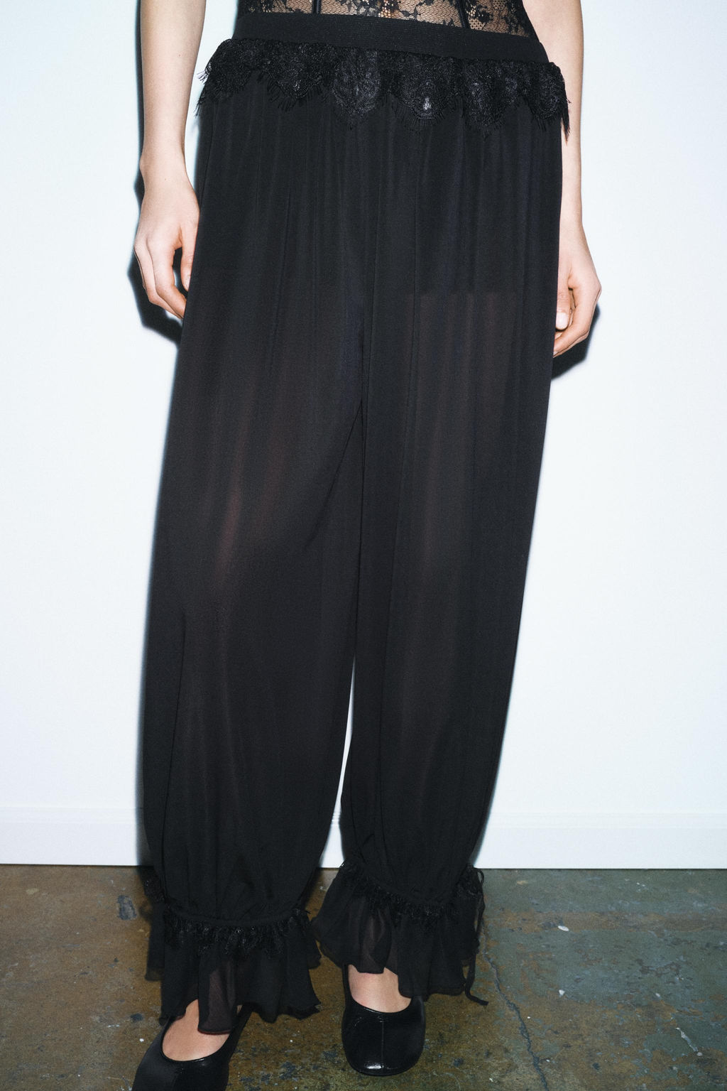 LACE TRIM SAROUEL TROUSERS - Zara фото 2