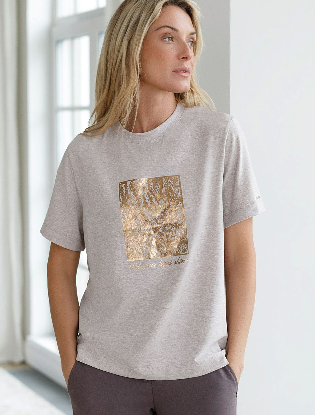 Футболка из премиального хлопка с авторским принтом