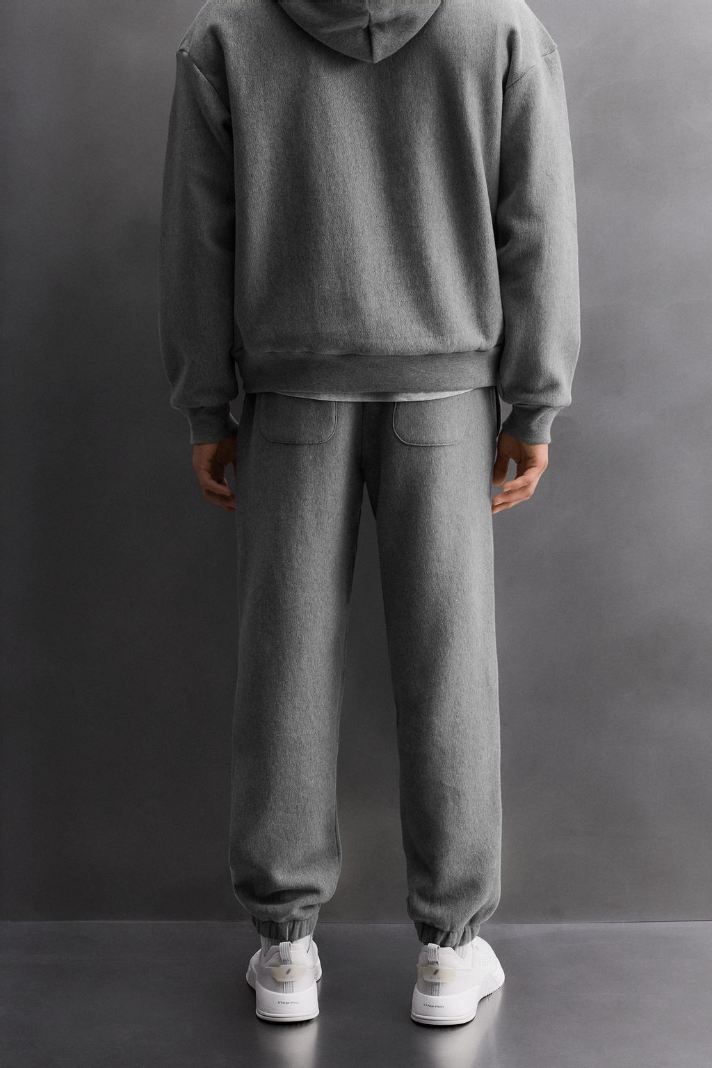 PRINTED TEXT JOGGING TROUSERS - Zara фото 3