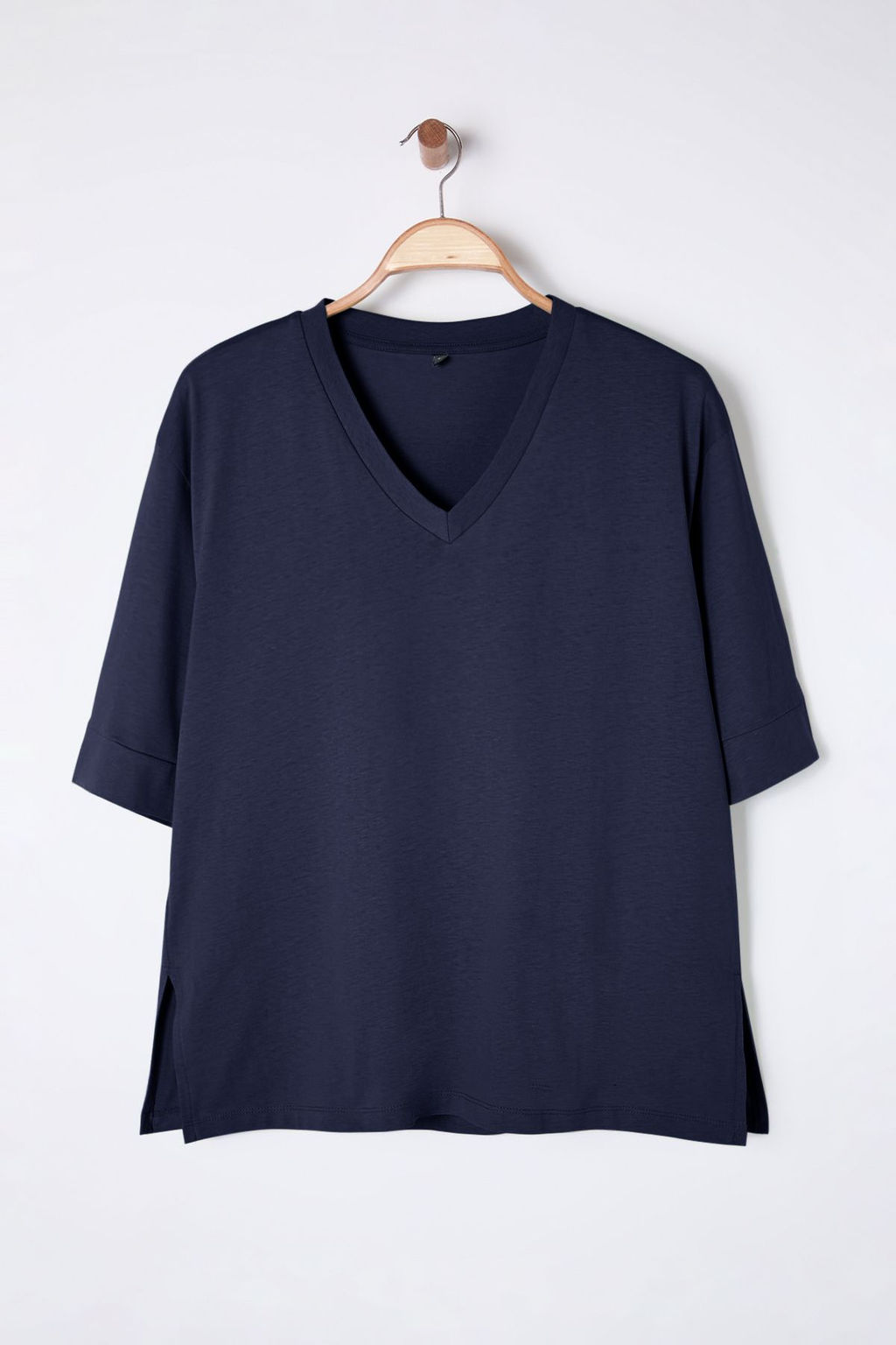 TRENDYOLMILLA Lacivert %100 Pamuk Oversize/Genis Kal?p Truvakar Kol Orme T-Shirt TWOSS25TS00011  фото 16