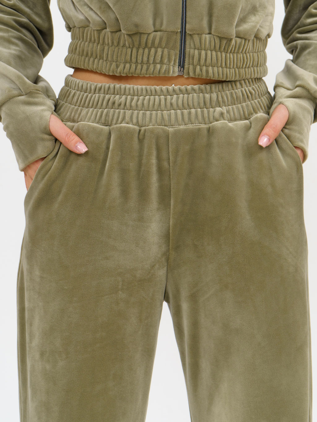 965 Костюм "Св.олива"