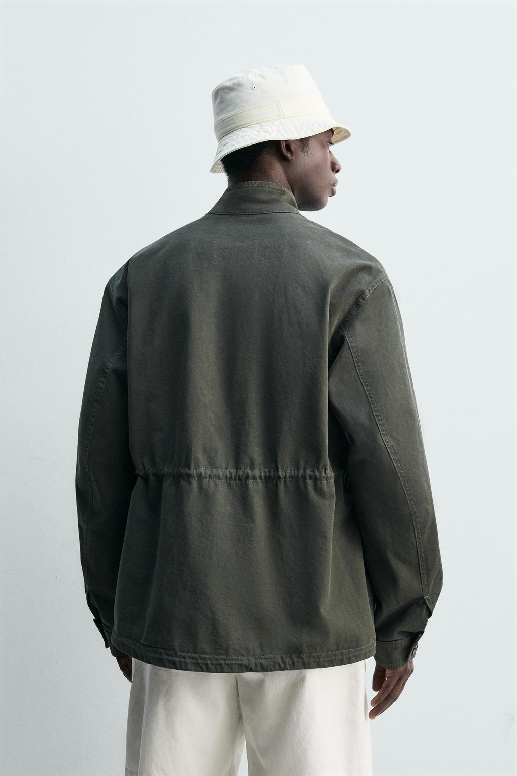 CAZADORA LAVADA BOLSILLOS UTILITY / Khaki - Zara фото 3