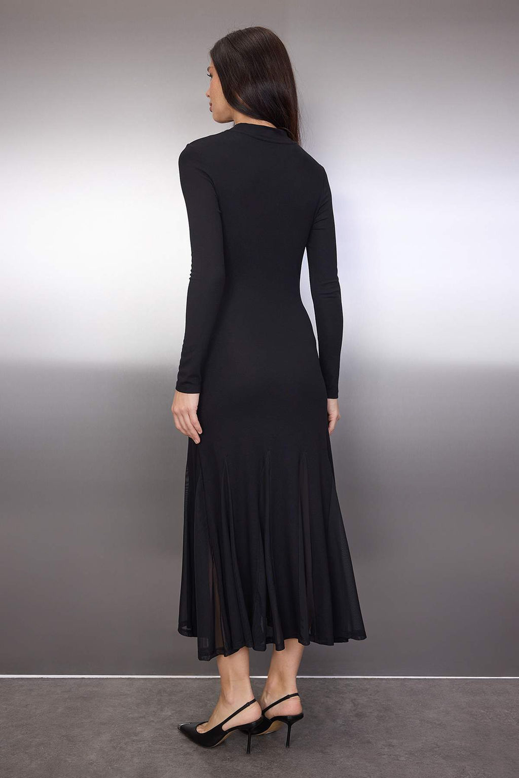 Siyah Duz Volanl? / F?rf?rl? Maxi Orme Elbise TWOAW26EL00349