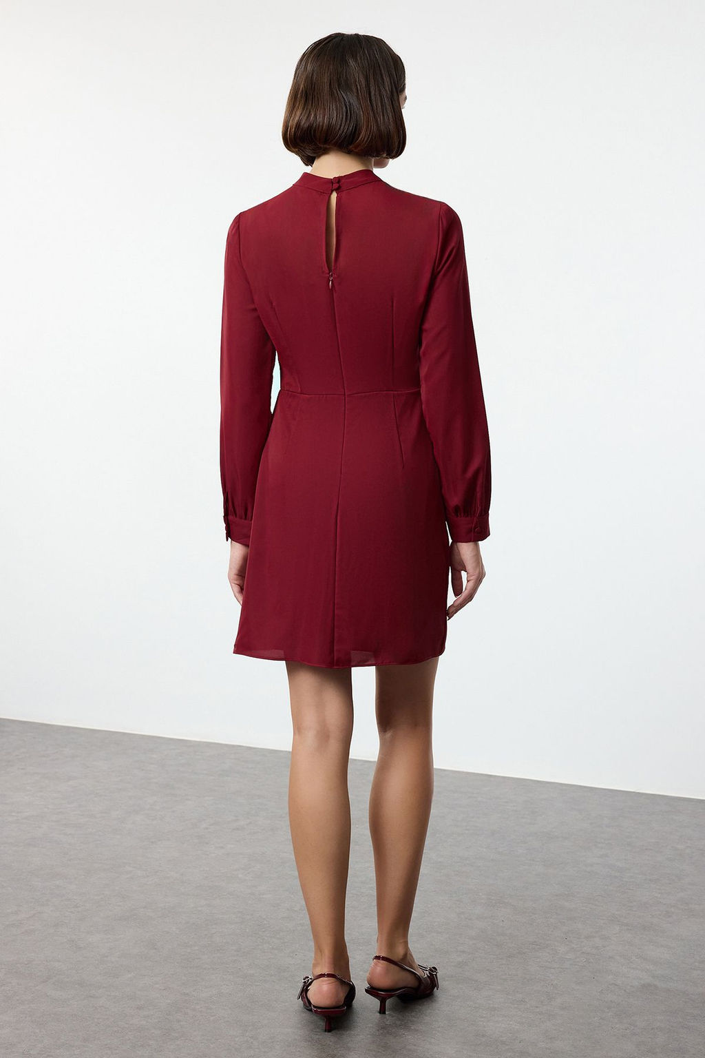 Koyu Visne A Kesim Mini Dokuma Elbise TWOAW25EL00389 - Trendyolmilla фото 5