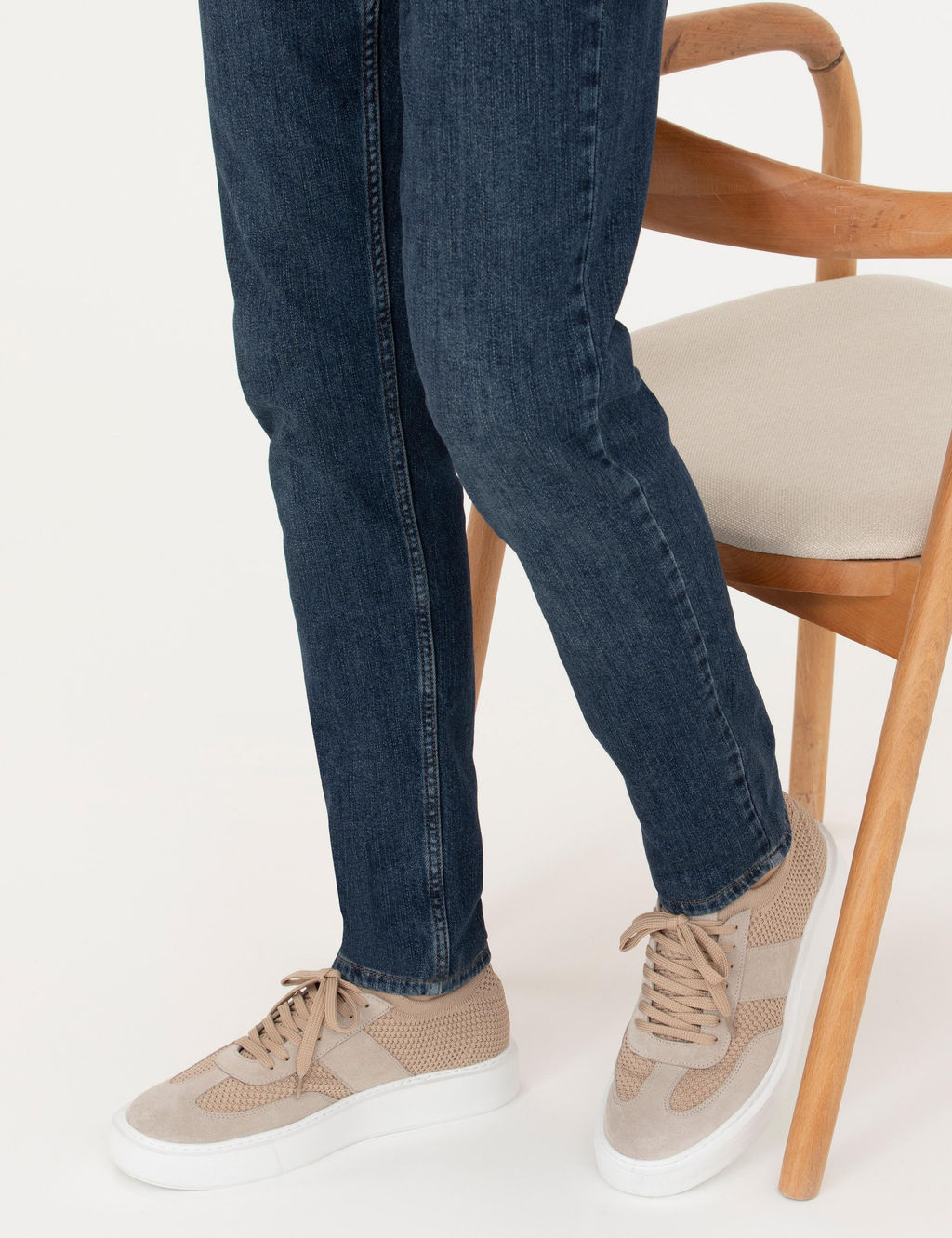 Бежевая повседневная обувь