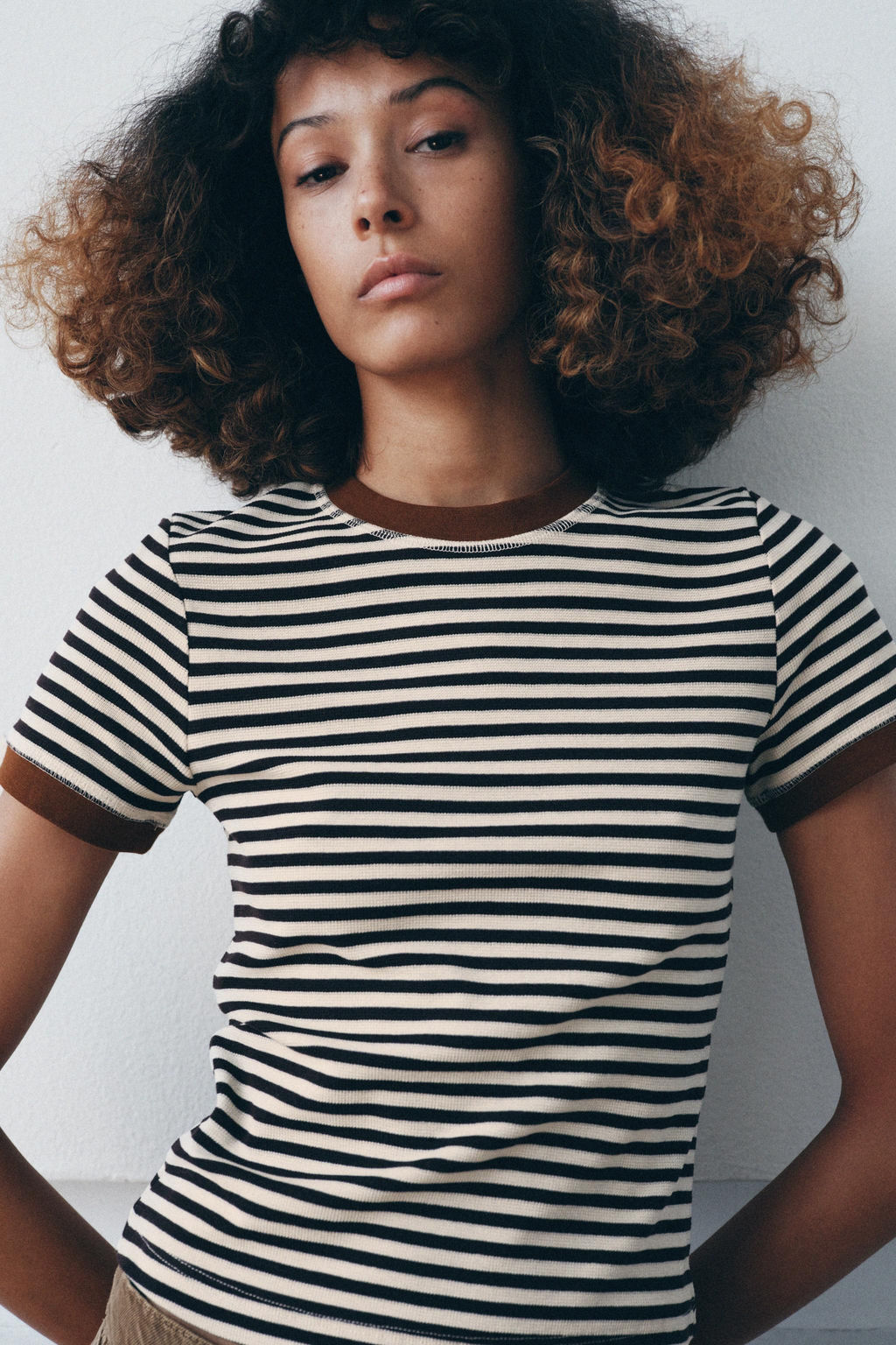 STRIPED SHORT SLEEVE T-SHIRT - Zara фото 7