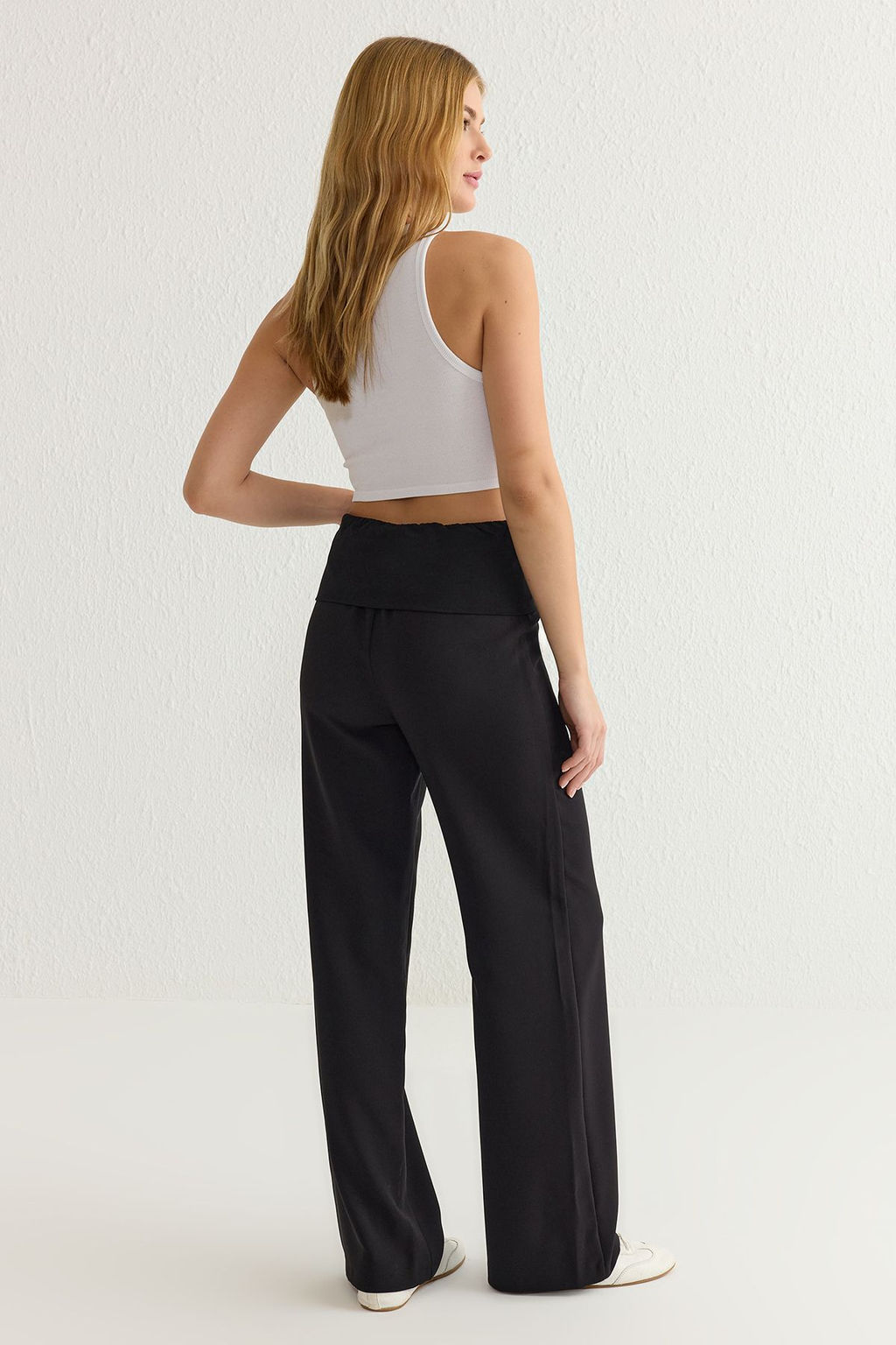 TRENDYOLMILLA Siyah Beli Esnek Lastikli Wide Leg/Genis Paca Dokuma Pantolon TWOSS25PL00019 фото 6