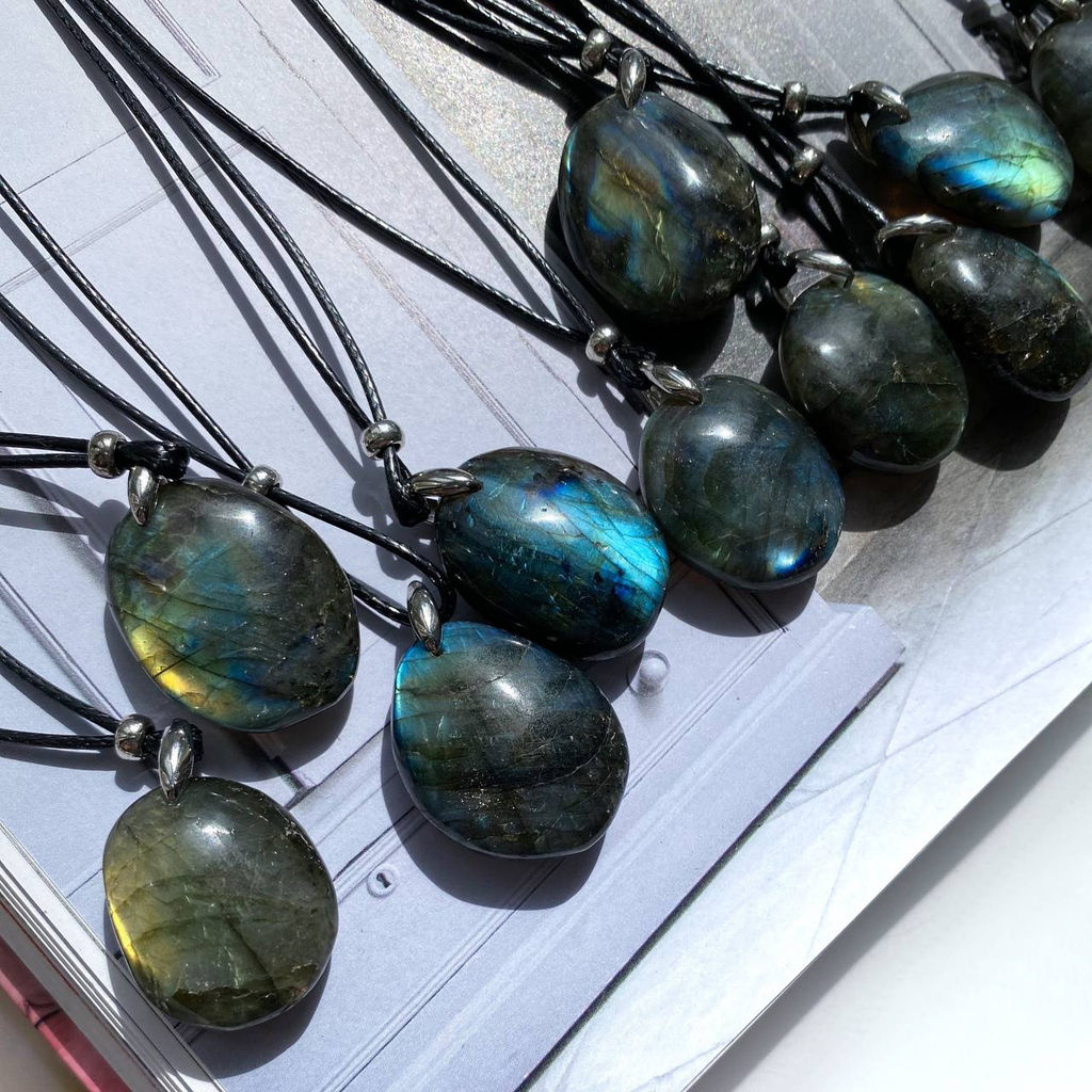 Бусины для украшений из Лунного камня (64 бусины) 39 см