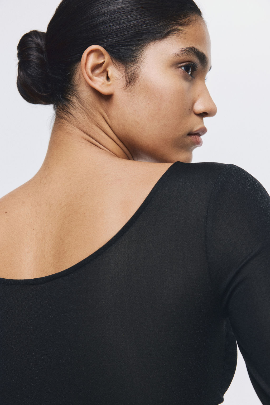 Top brillante con detalle girado - H&m фото 4