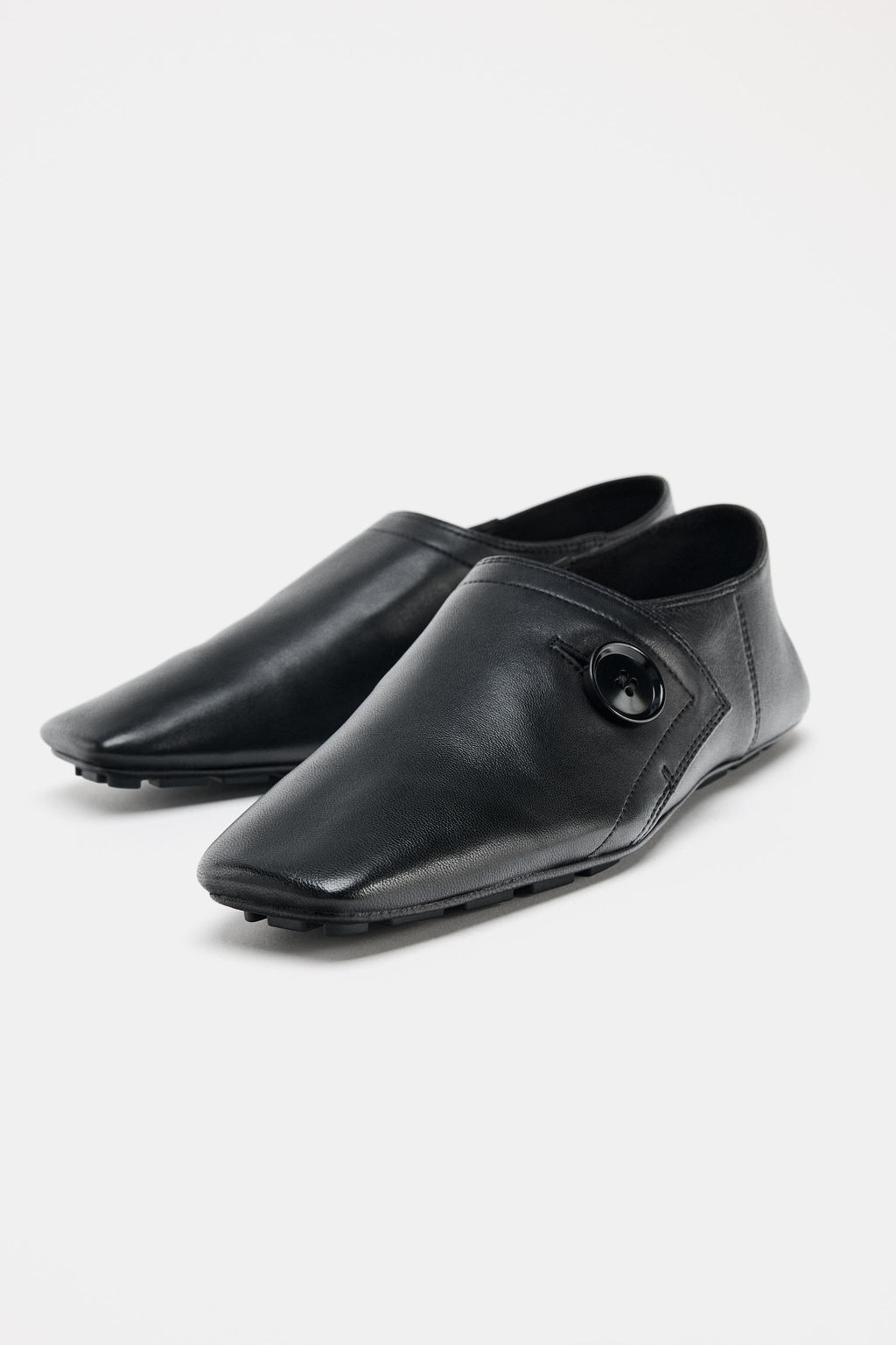 FLAT LEATHER SHOES WITH BUTTON DETAIL - Zara фото 6