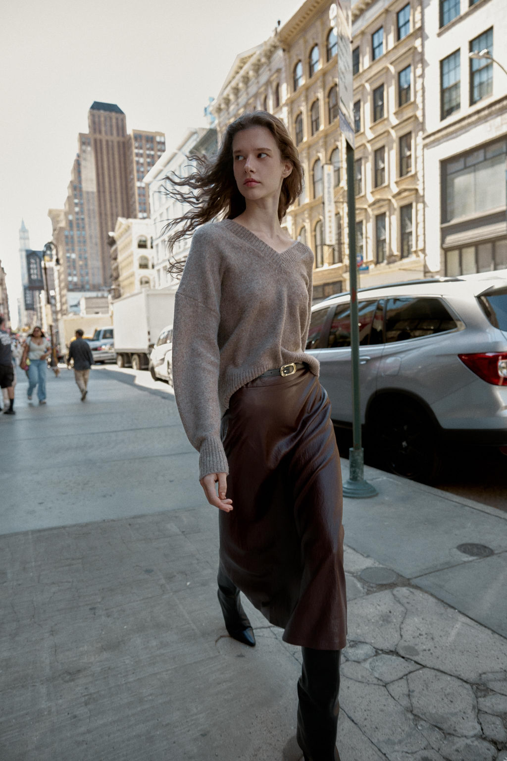 FAUX LEATHER MIDI SKIRT WITH BELT - Zara фото 4