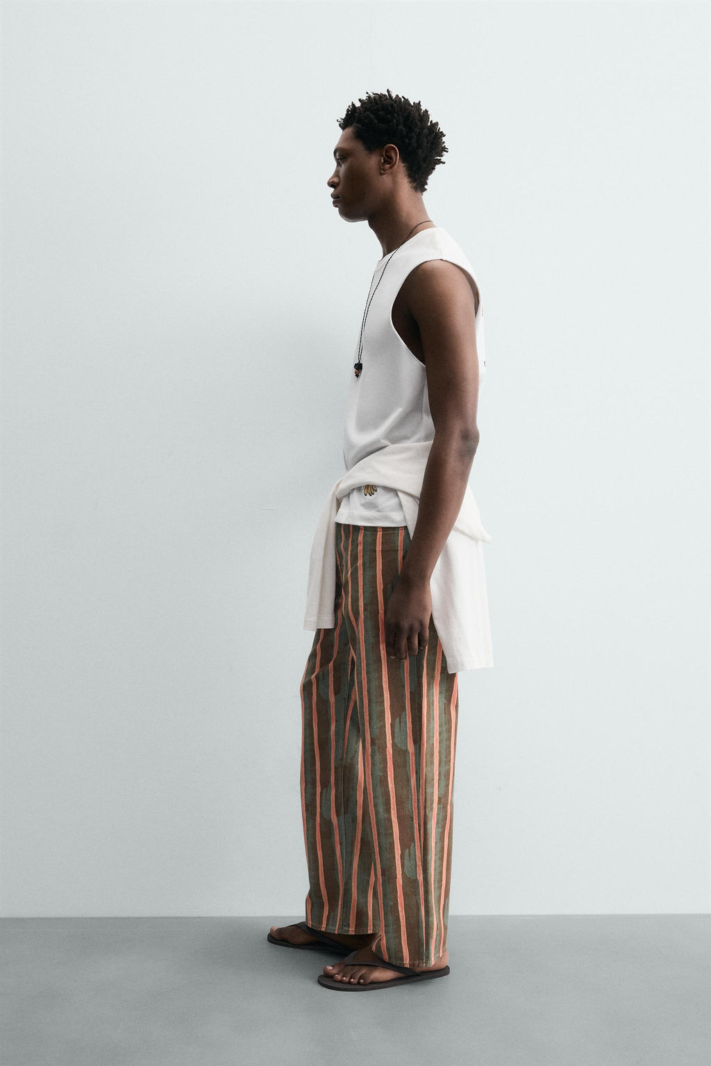 JEANS RELAXED FIT ESTAMPADO GEOM?TRICO / Verde medio - Zara фото 4