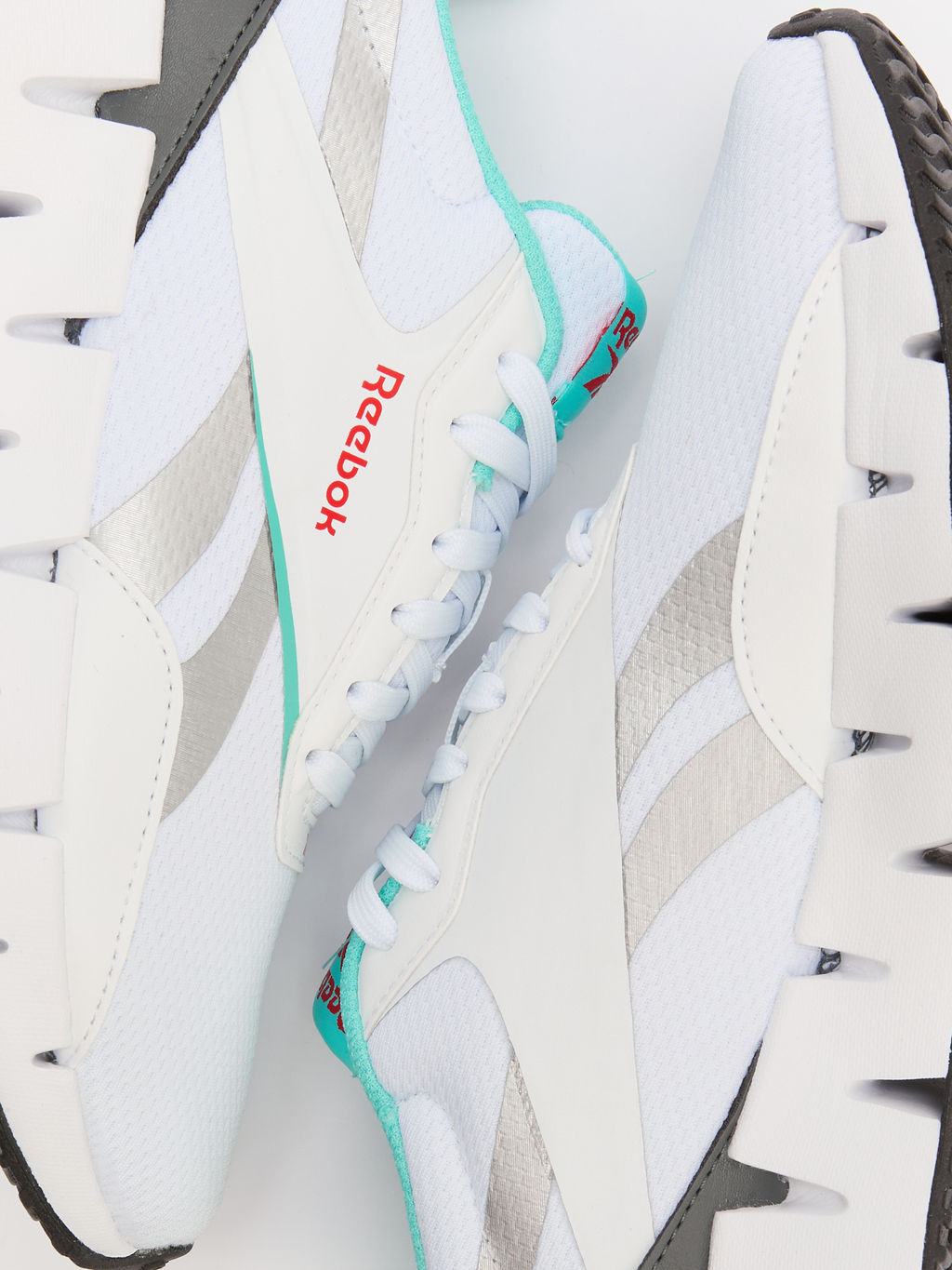 Женские кроссовки REEBOK ZIG DYNAMICA STR Артикул 4271104, белый