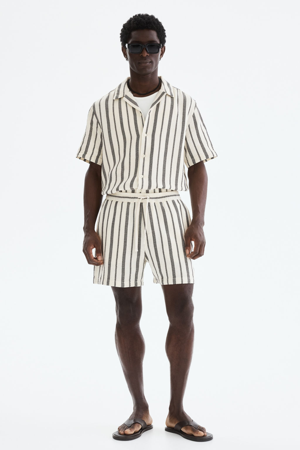 Pantal?n corto Regular Fit - H&m фото 6
