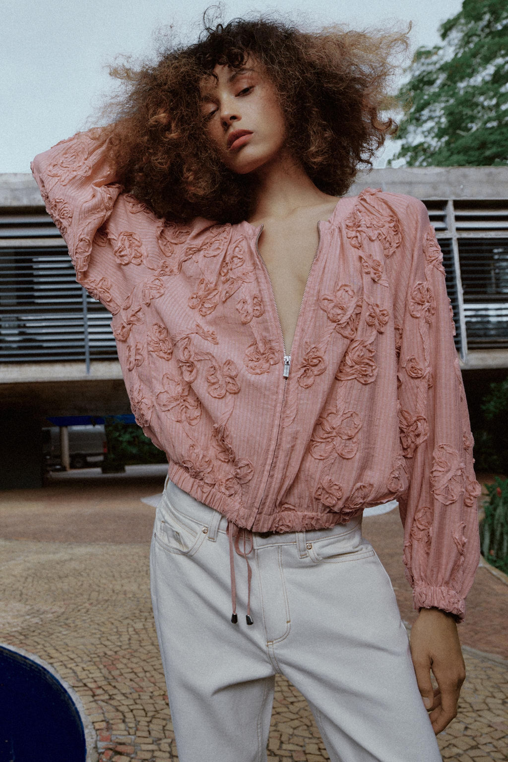 CHAQUETA OVERSIZE ESTRUCTURA FLORES / Rosa pastel - Zara фото 5