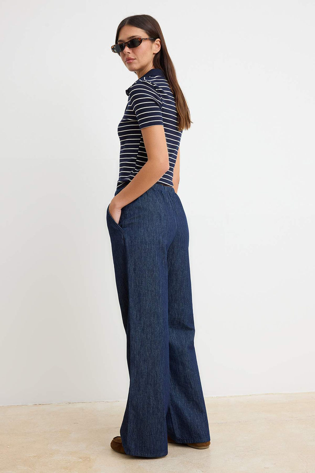 Koyu Mavi Beli Lastikli Yuksek Bel Wide Leg Jeans TWOSS26JE00299 - Trendyolmilla фото 4