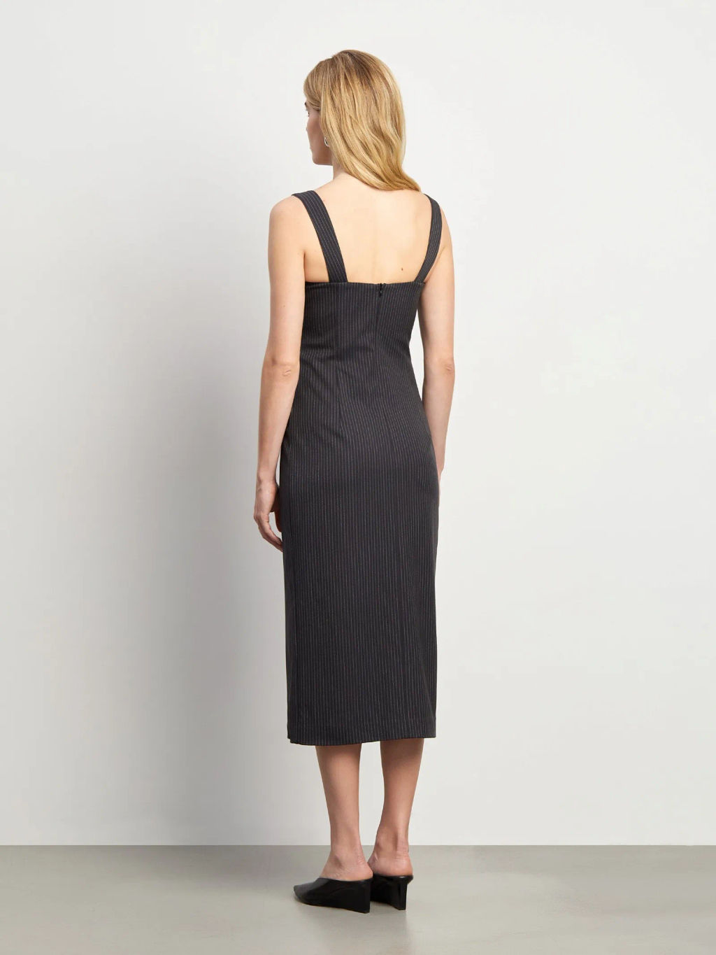 Стильный сарафан из костюмной ткани - Emka фото 4