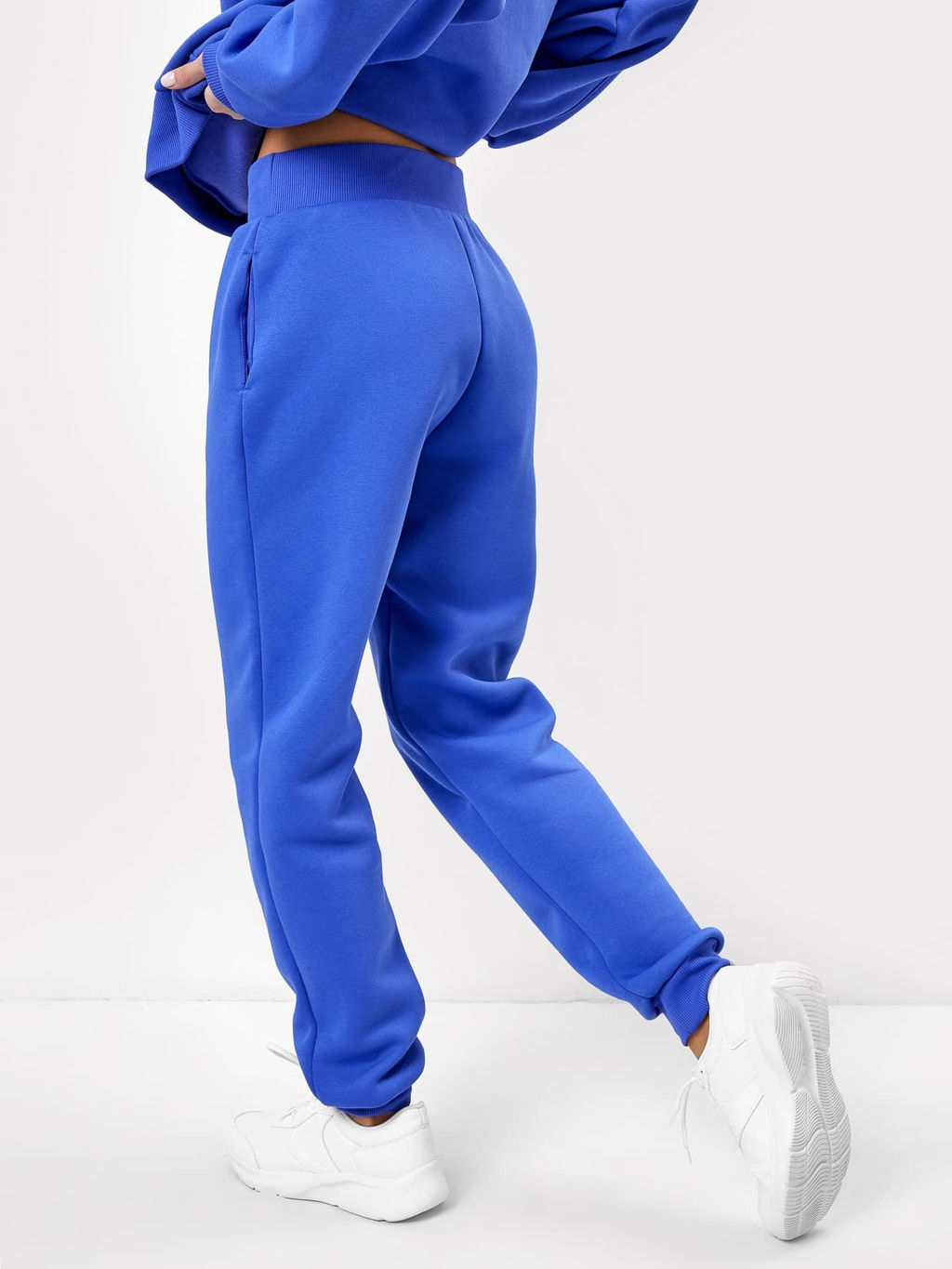Брюки женские спортивные в синем оттенке сирень 382445 - Mark formelle фото 3