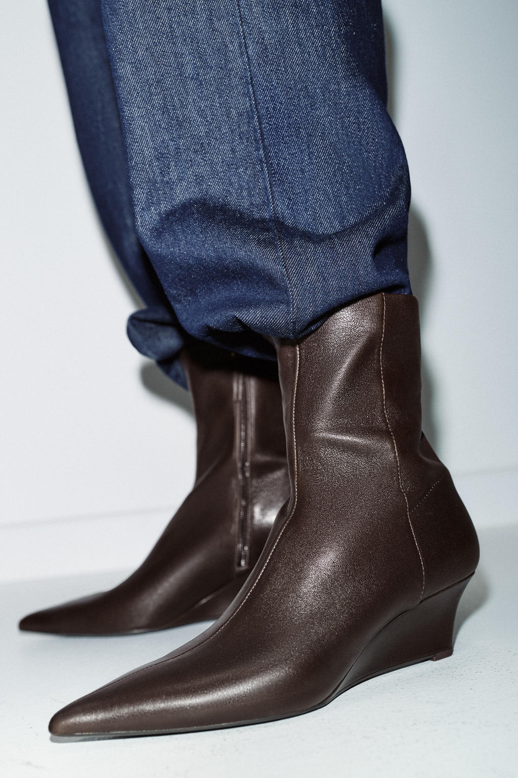 LEATHER WEDGE HEEL ANKLE BOOTS - Zara фото 8