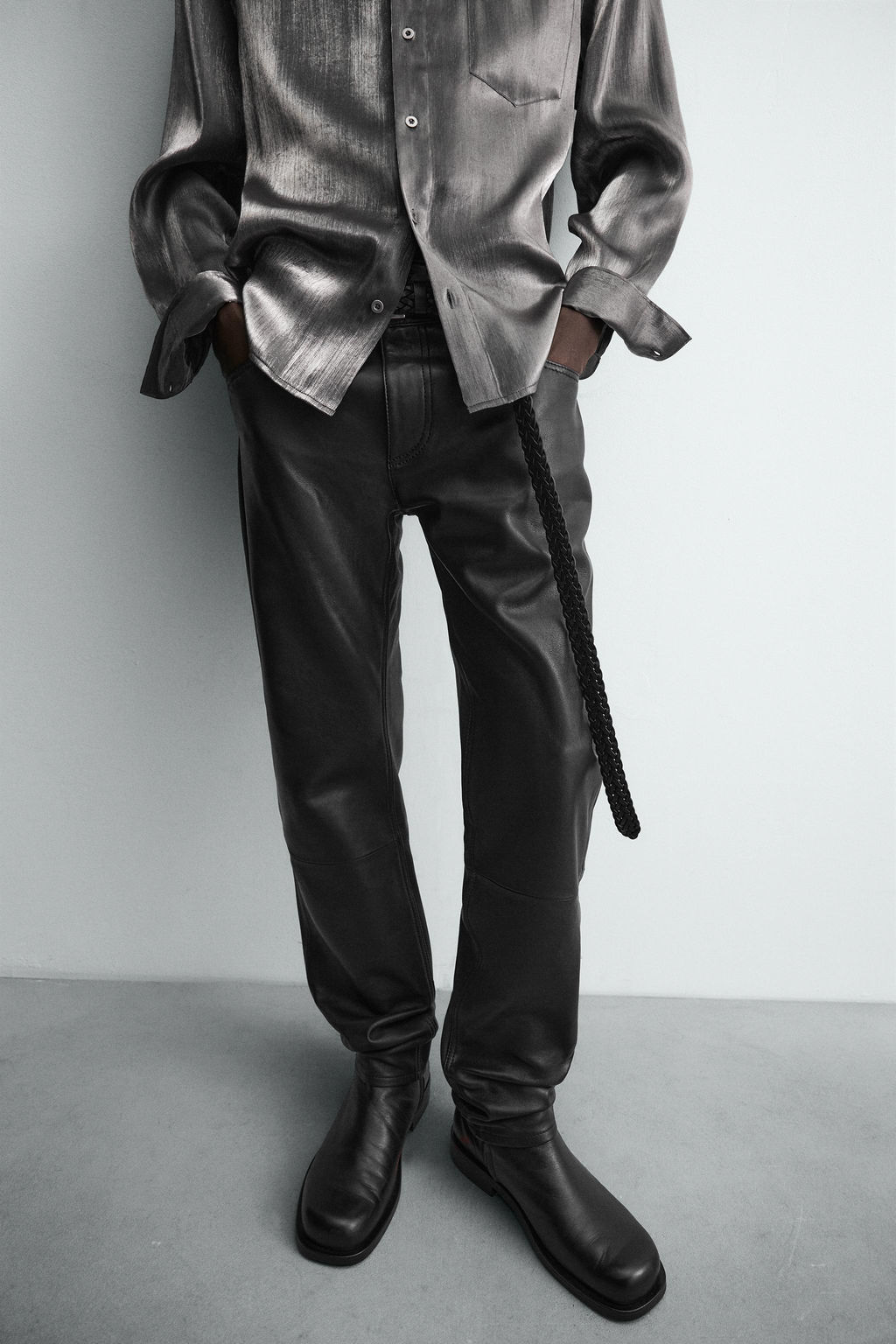LEATHER SLIM FIT TROUSERS - Zara фото 5