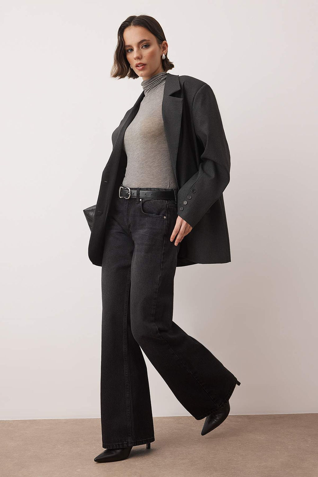 Siyah Dusuk Bel Genis Paca Wide Leg Jeans TWOAW26JE00075