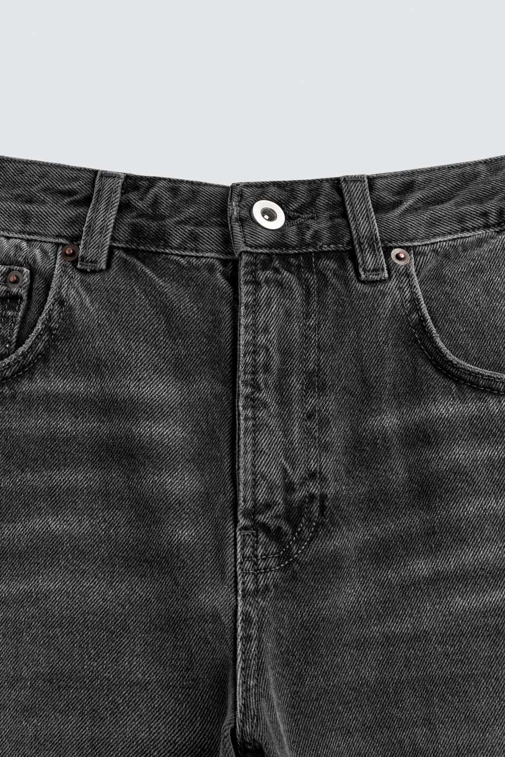 RIPPED BELL BOTTOM FIT JEANS