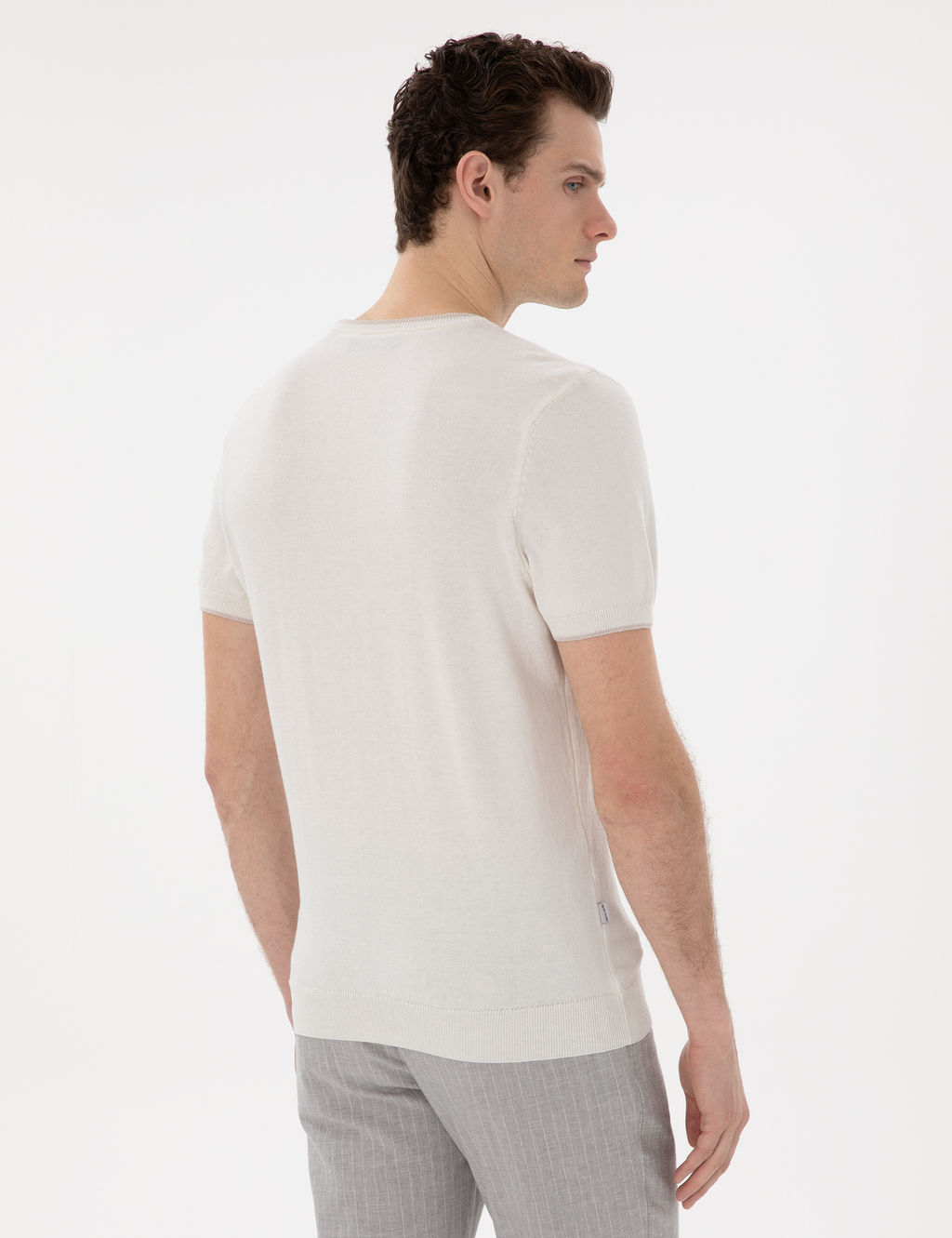 Ekru Slim Fit Bisiklet Yaka Triko Ti__rt