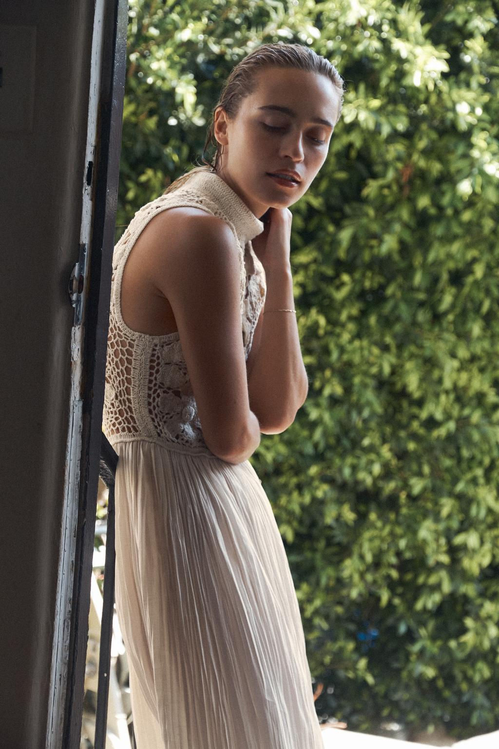CONTRAST FLORAL EMBROIDERY DRESS - Zara фото 3