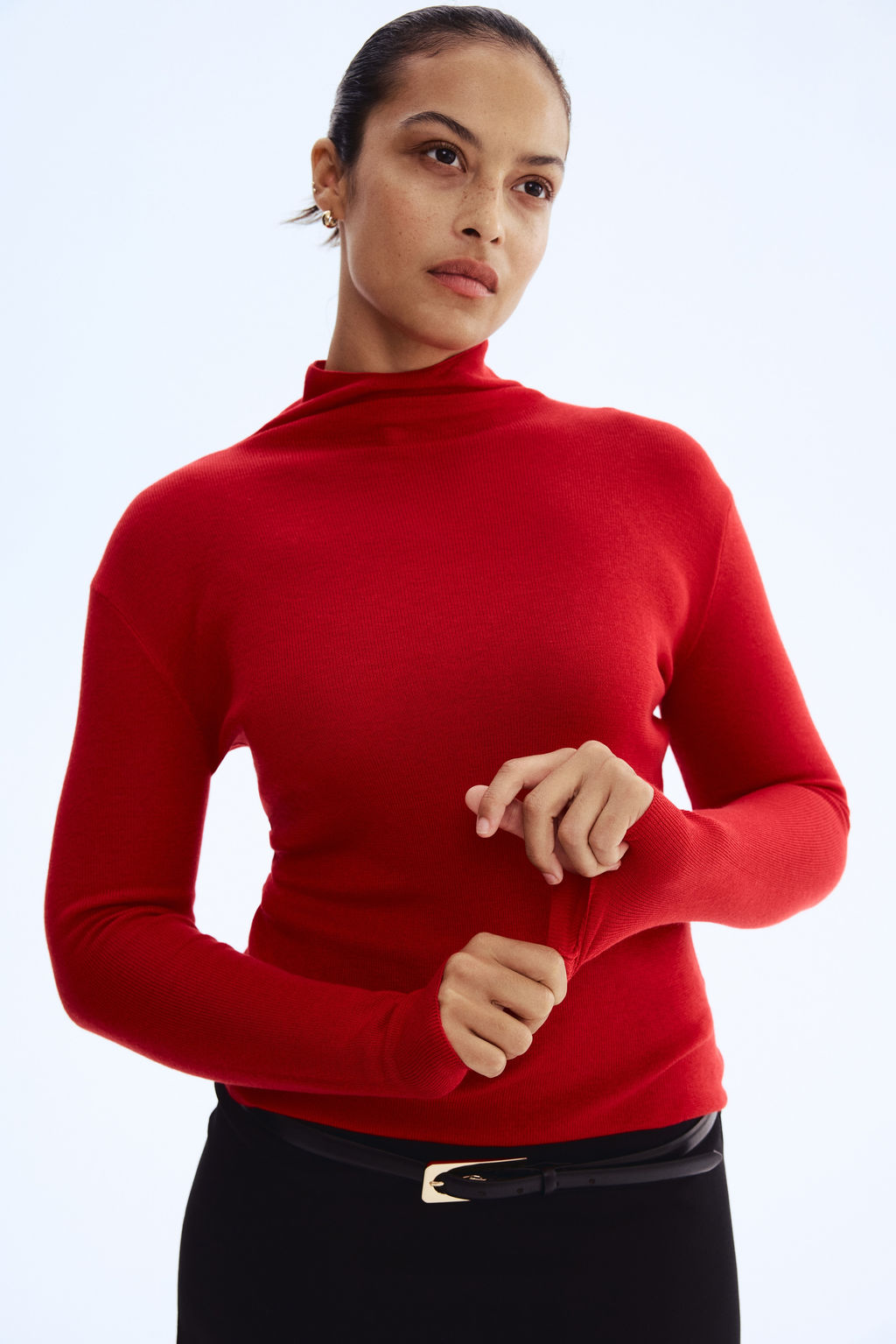 Top de punto fino con cuello perkins - H&m фото 6
