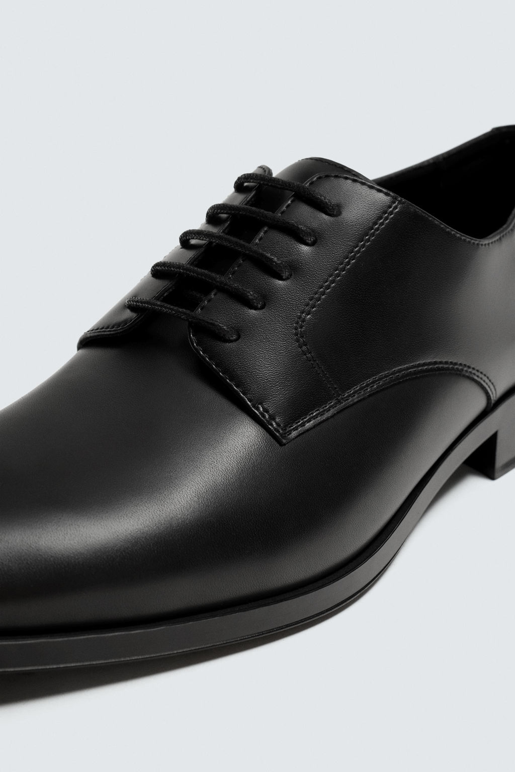 DRESS SHOES