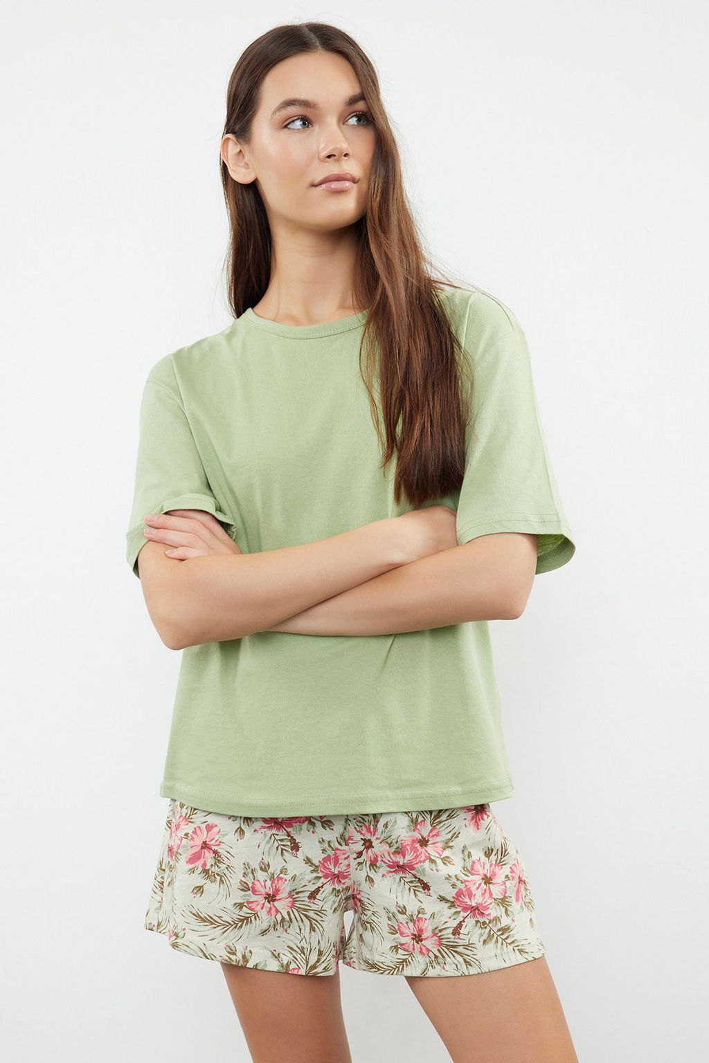 Yesil %100 Pamuklu Cicekli Sortlu Orme Pijama Tak?m? THMSS24PT00386