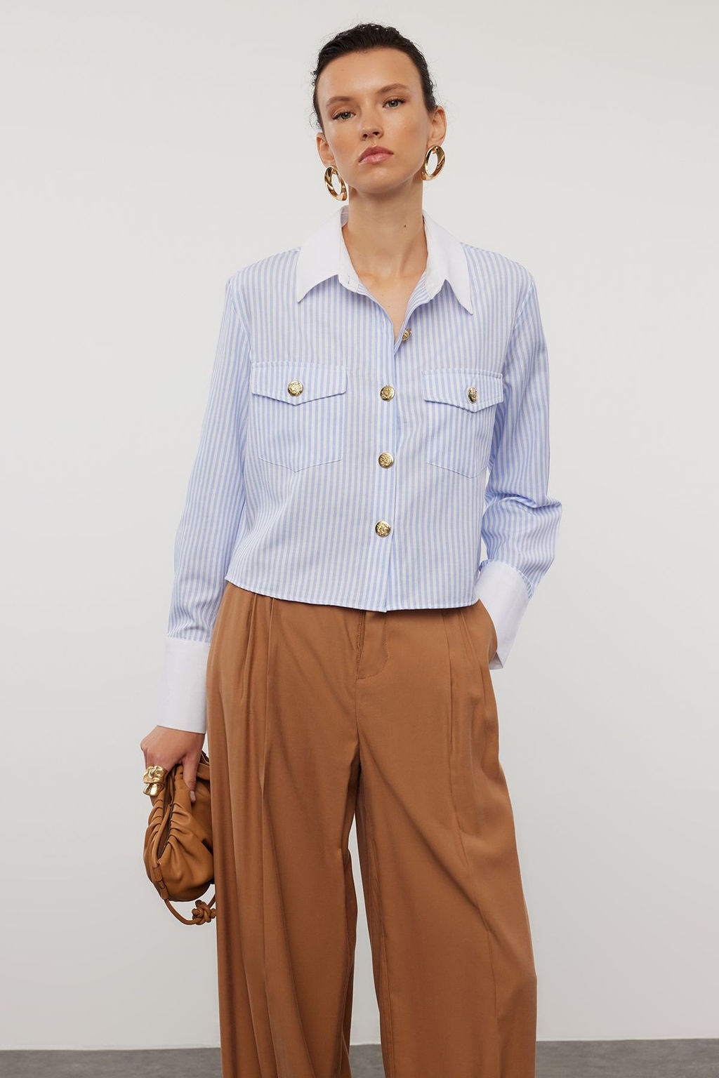 TRENDYOLMILLA Mavi Metal Dugme Detayl? Yaka ve Kol Detayl? Cizgili Regular Kal?p Dokuma Gomlek TWOAW25GO00023 фото 2