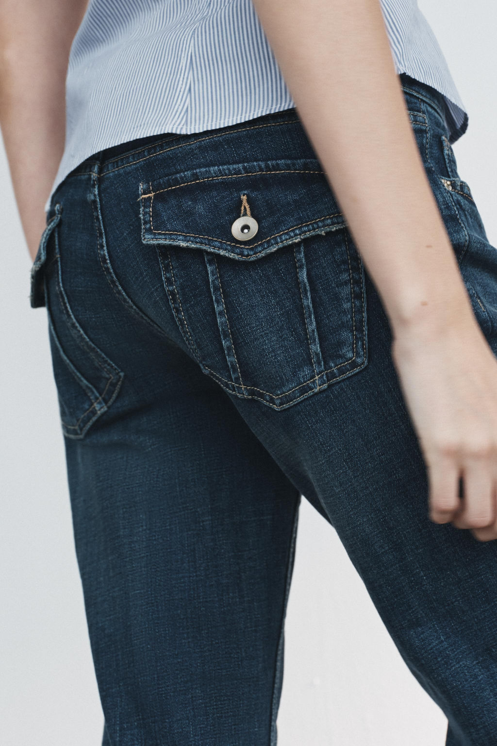 TRF BOOTCUT LOW-RISE JEANS - Zara фото 6