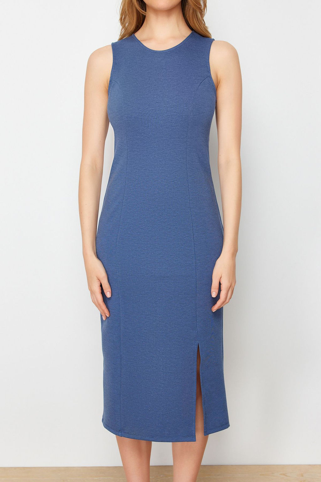 Indigo S?f?r Kol Y?rtmac Detayl? Bodycone/Vucudu Saran Esnek Orme Midi Kalem Elbise TWOSS24EL00108 - Trendyolmilla фото 4