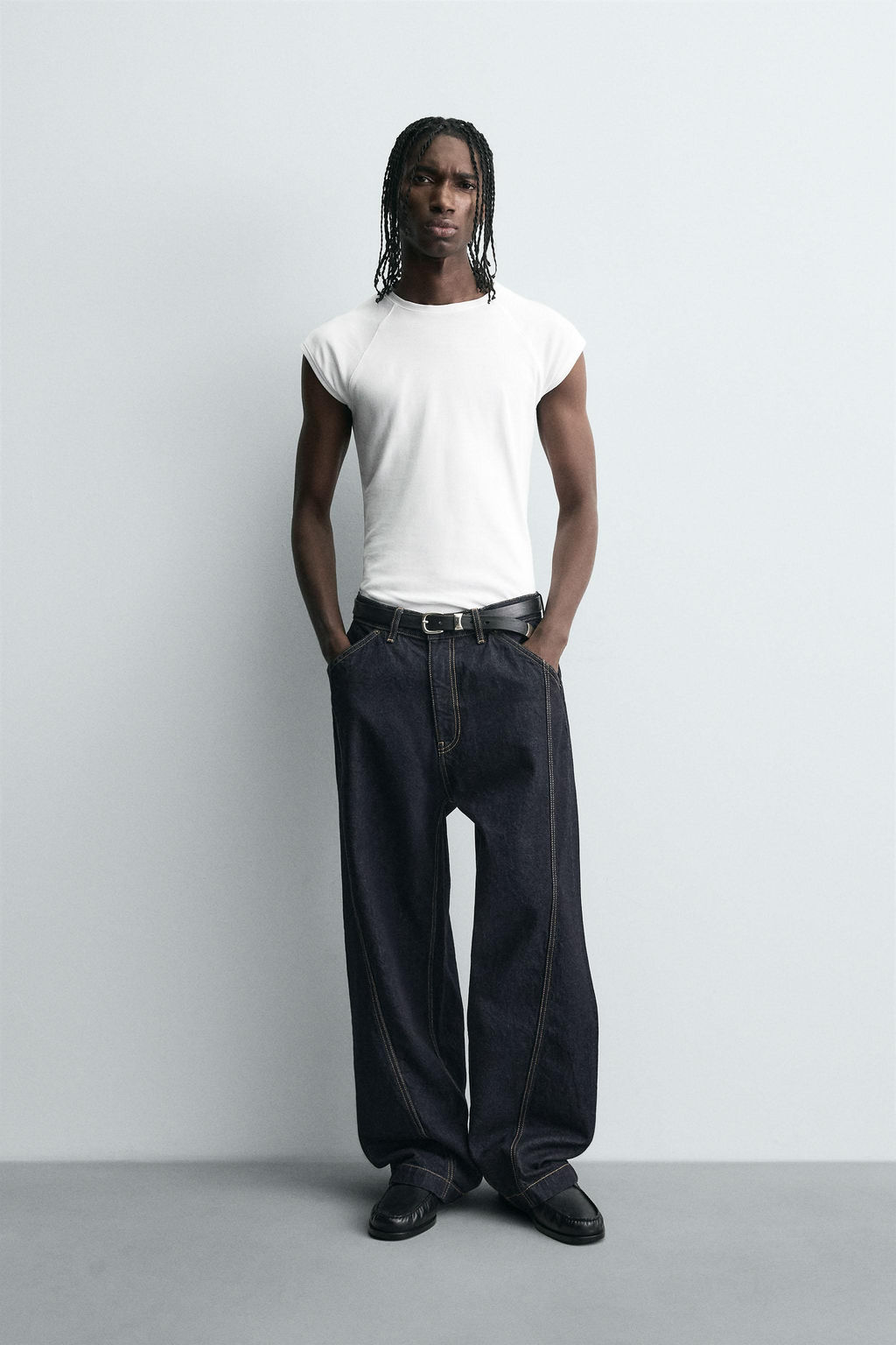 BAGGY FIT JEANS WITH TWISTED SEAM