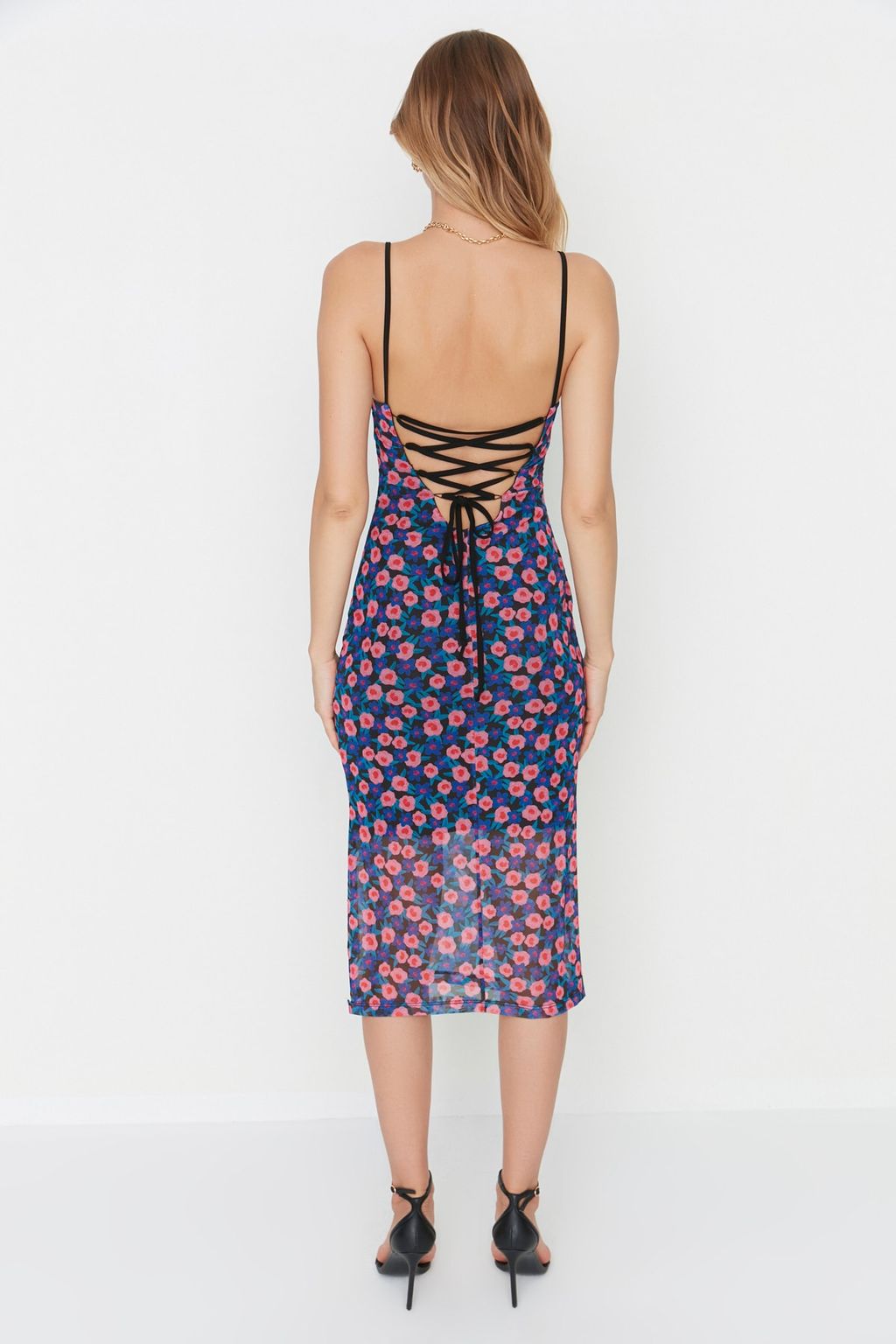 Mor Ask?l? Fitted/Vucuda Oturan Kare Yaka Tul Midi Esnek Orme Kalem Elbise TWOSS22EL00726