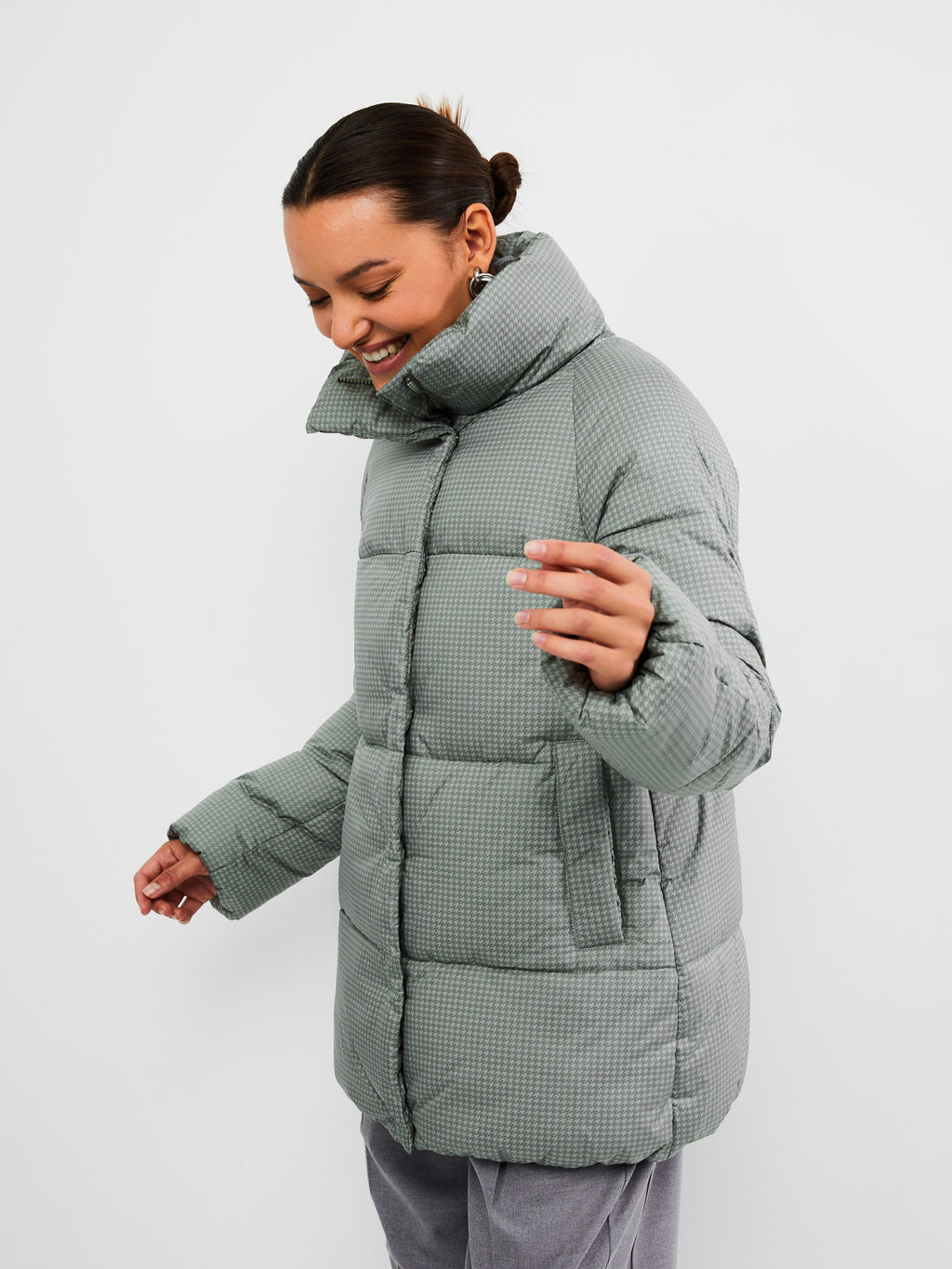 Пуховик женский 

АРТ. 71723z фисташковый/42 - Hoops фото 14