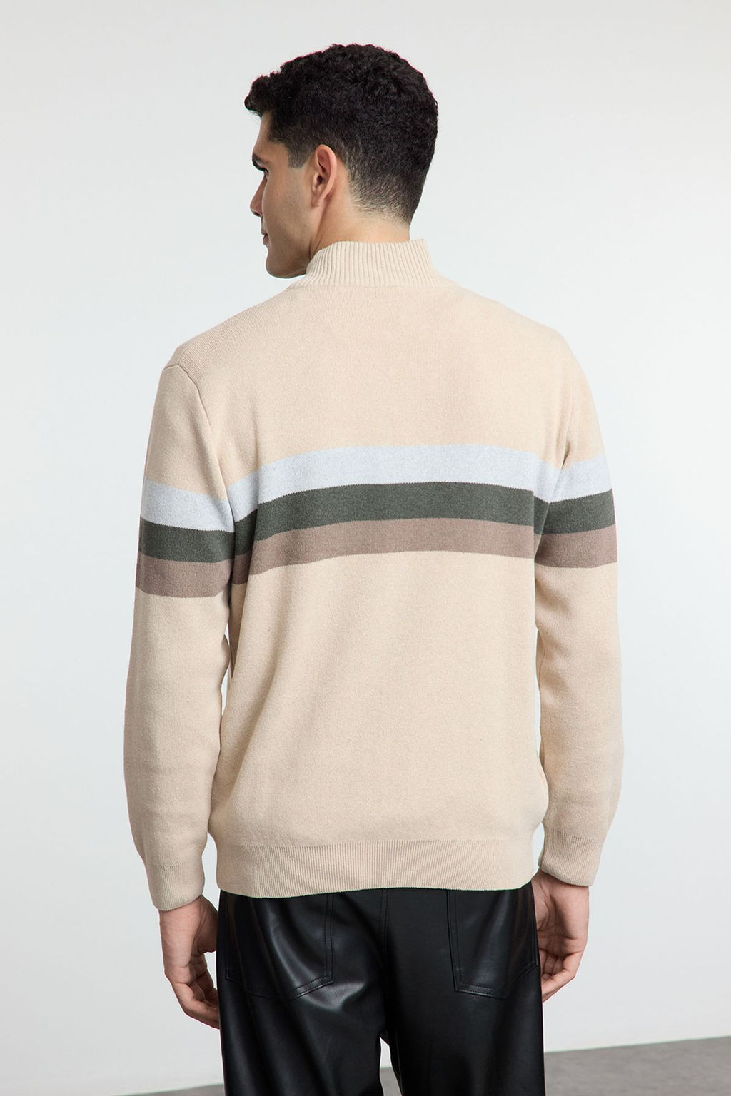 Bej Regular Pamuklu Yar?m Bal?kc? Yaka Renk Bloklu Triko Kazak TMNAW25KZ00013 - Trendyolmilla фото 5