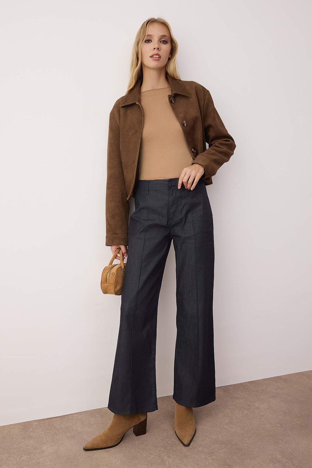 Koyu Mavi Nervur Detayl? Yuksek Bel Wide Leg Jeans TWOAW26JE00140