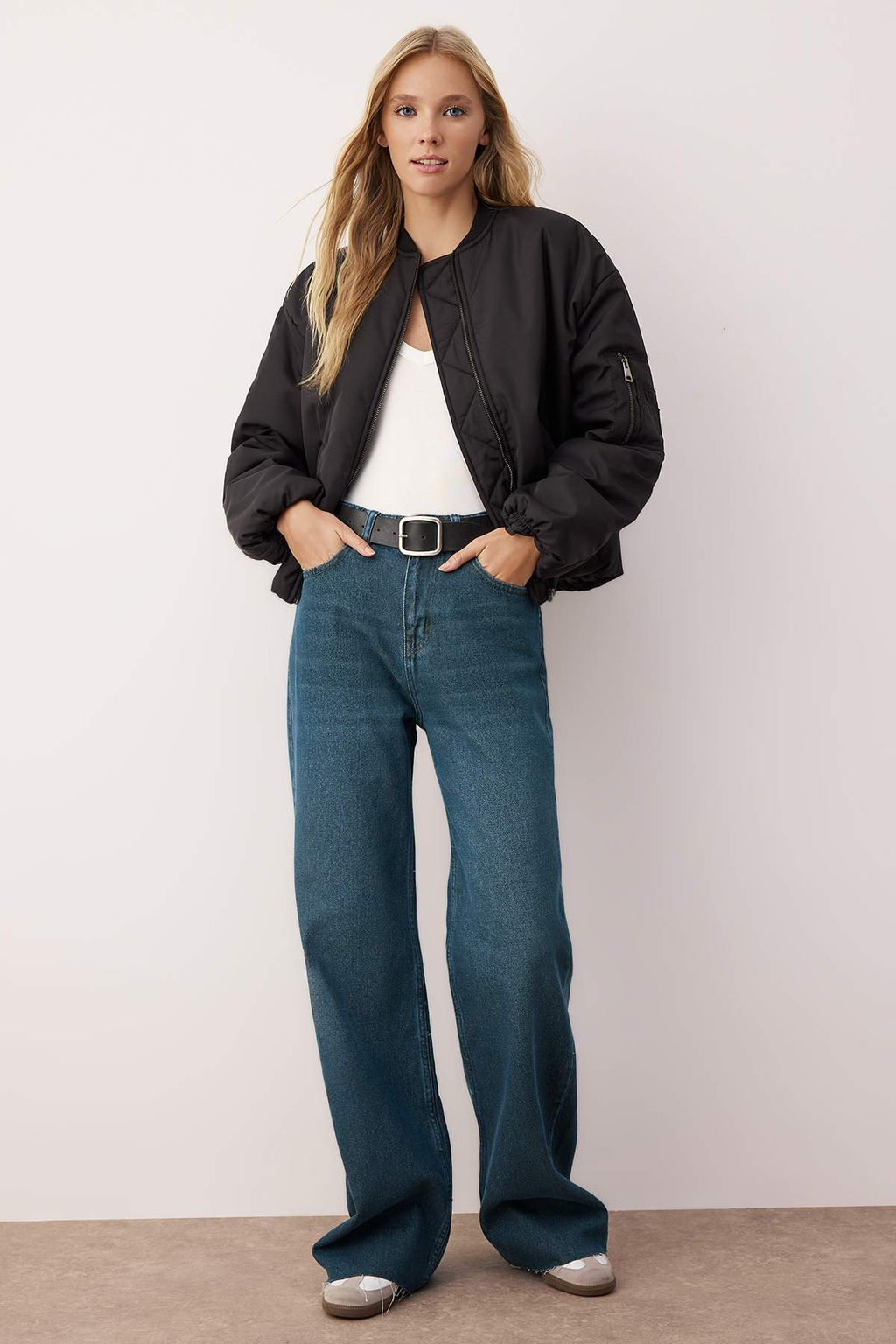 Koyu Mavi Yuksek Bel Genis Paca Wide Leg Jeans TWOAW26JE00080