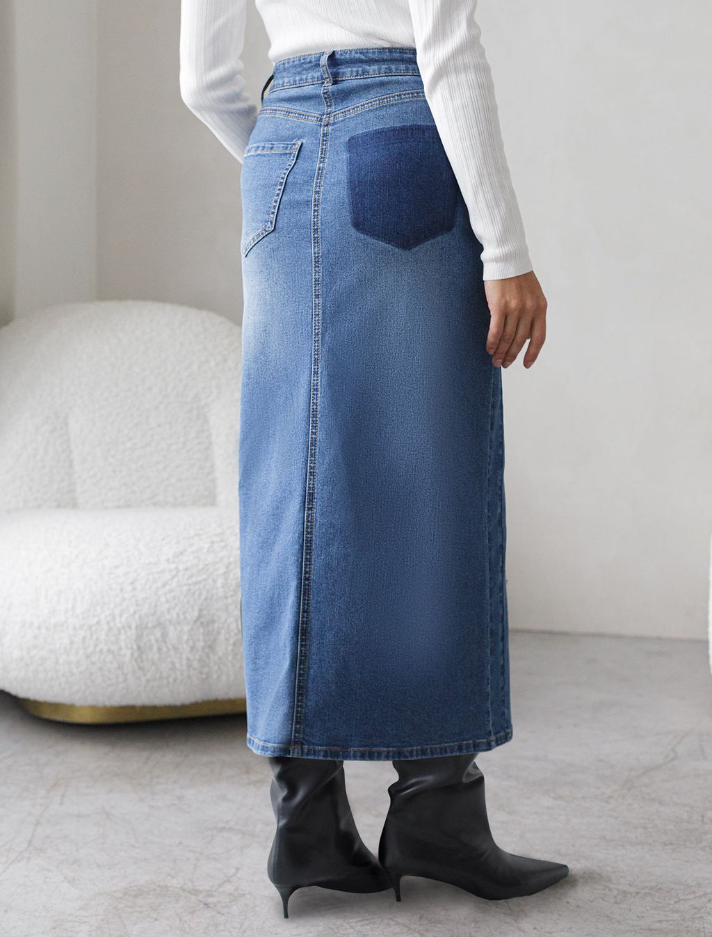 Джинсовая юбка миди с разрезом из эластичного облегченного денима - Vilatte фото 2