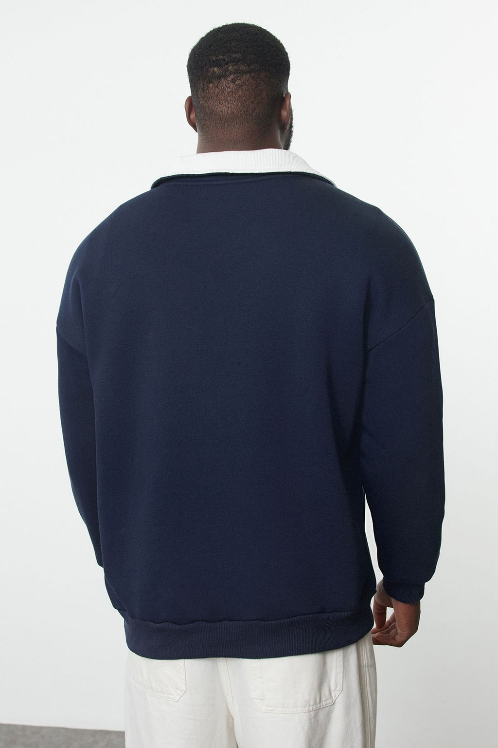 Lacivert Oversize/Genis Kesim Dik Yaka Fermuarl? Buyuk Beden Sweatshirt TMNAW25AO00039