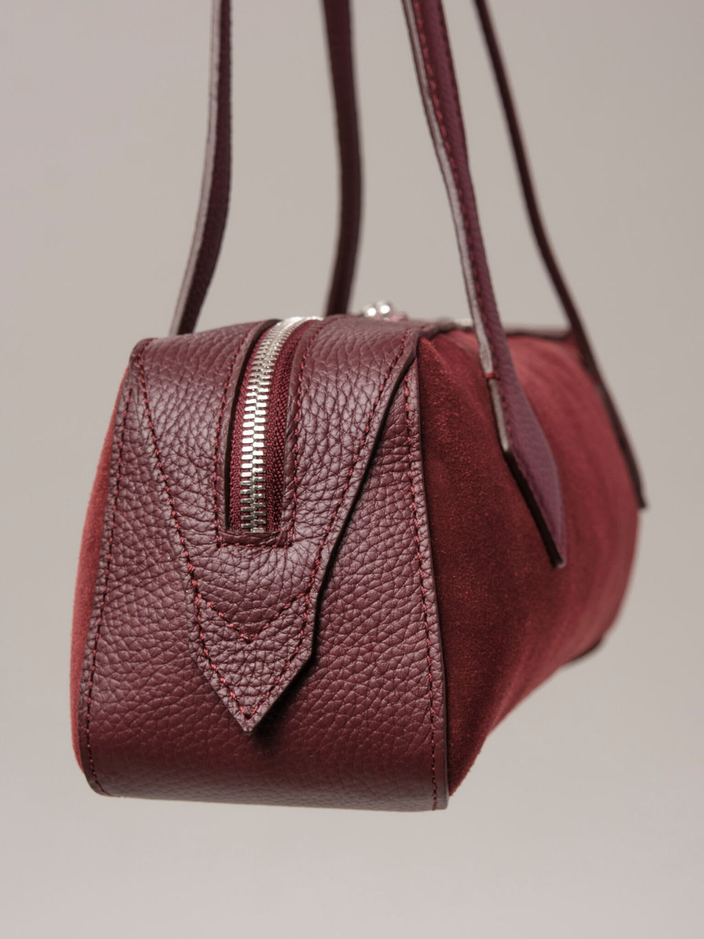 Замшевая сумка багет Deboro 31129 зимняя вишня