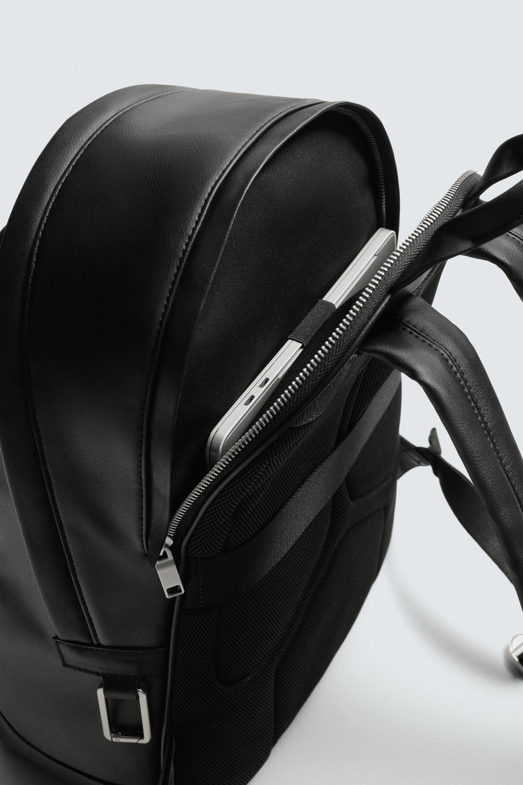 MOCHILA TEXTURA / Negro - Zara фото 8