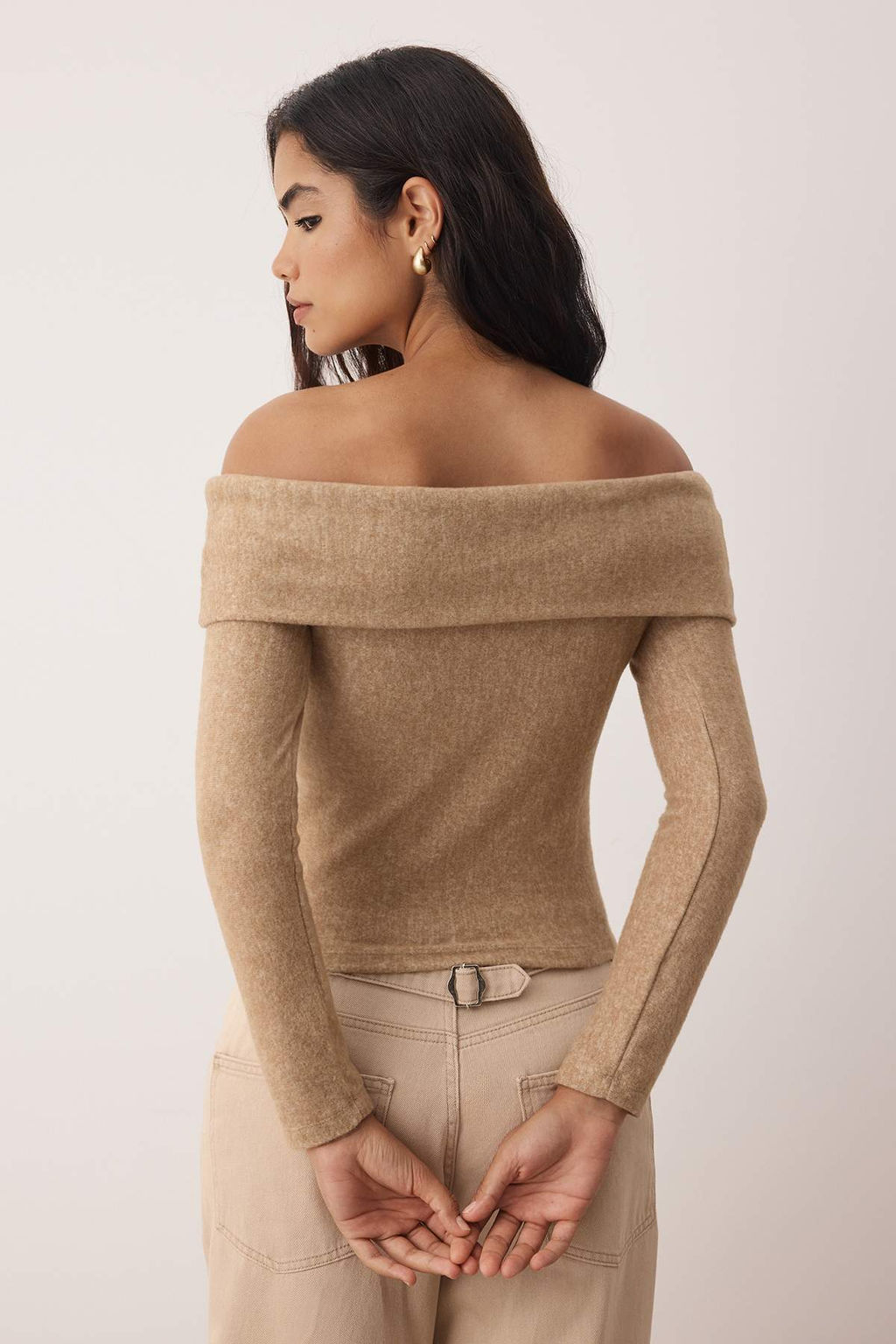 Bej Yumos Carmen Yaka Fitted/Vucuda Oturan Orme Bluz TWOAW26BZ00081